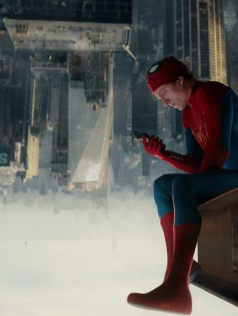 Spider-Man durante la colaboración especial entre Marvel y los Diablos Rojos del México en el Estadio Alfredo Harp Helú.